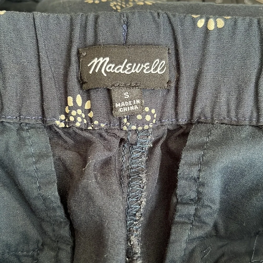 Madewell Navy Floral Shorts Size Small - Picture 6 of 7